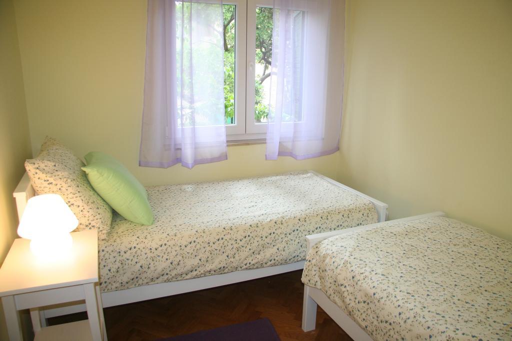 Sabina Apartments أوميس الغرفة الصورة