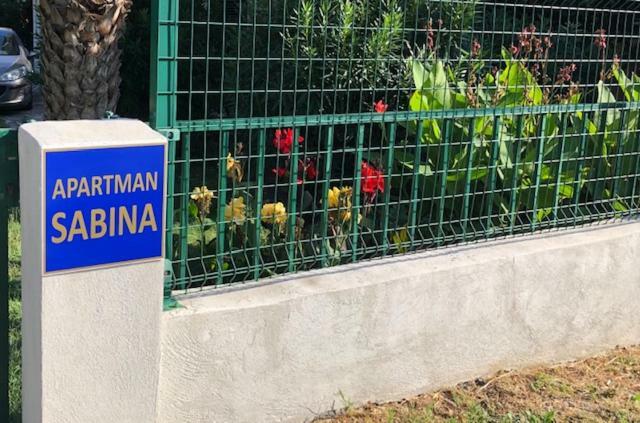 Sabina Apartments أوميس المظهر الخارجي الصورة